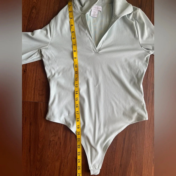 House of Harlow Sage Green Collared Long Sleeve Ribbed Bodysuit NWT Size M - Picture 7 of 7